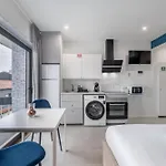 Se - Lounge Collection By Perpetual Relax Брага